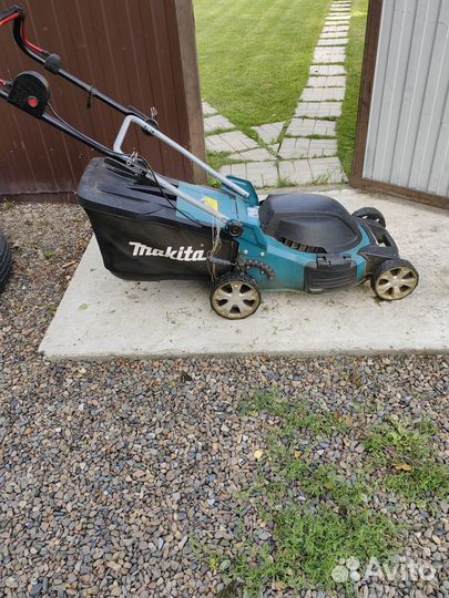 Электрическая газонокосилка бу Makita ELM 4612