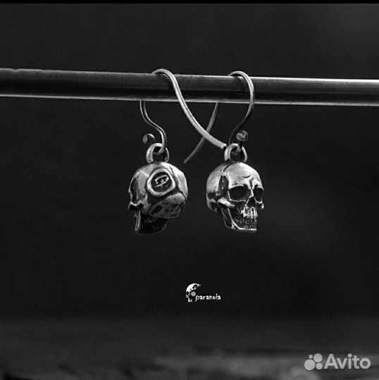 Серьги с черепами