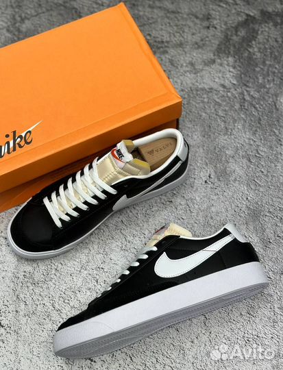 Кроссовки Nike blazer