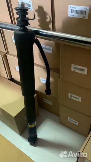 Передняя пневмостойка Land Rover Discovery 3/4 с A