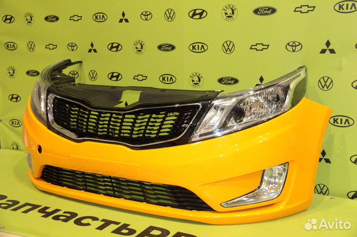 Передний бампер желтый такси на Kia Rio 3 11 - 15