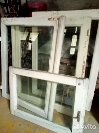 Деревянные рамы со стеклом