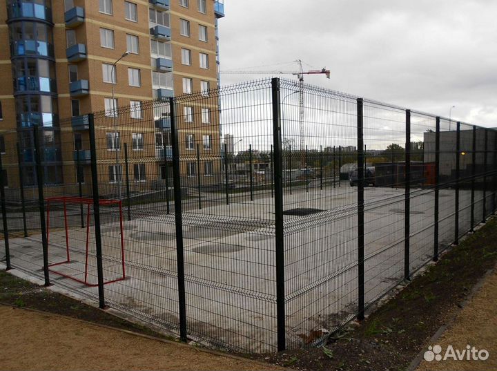Забор, ограждение из 3D сетки