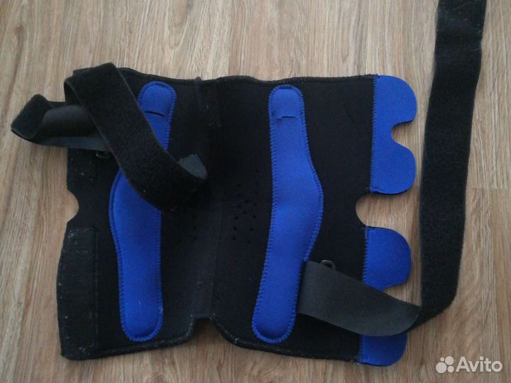 Коленный ортез с шарнирами