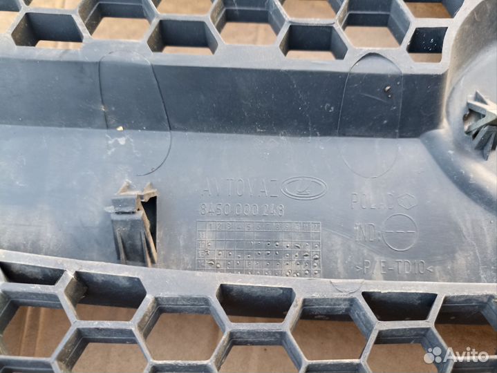 Решетка радиатора в сборе LADA Largus