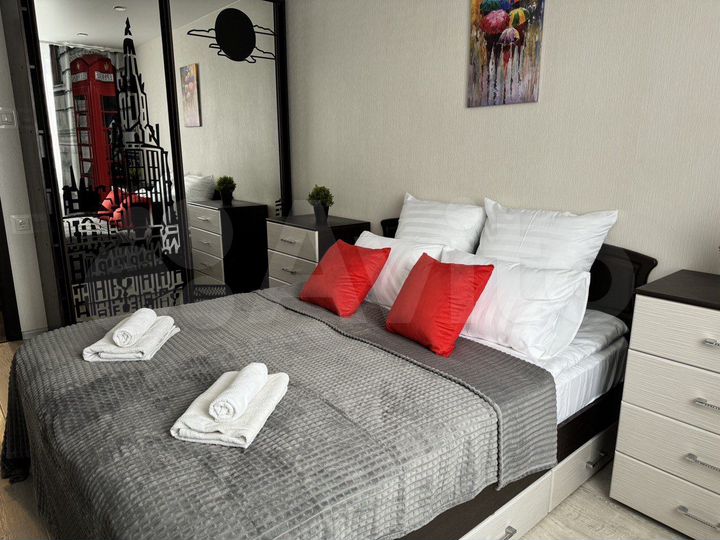 2-к. квартира, 65 м², 2/15 эт.