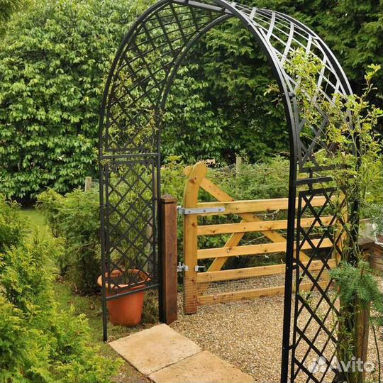 Арка садовая кованая