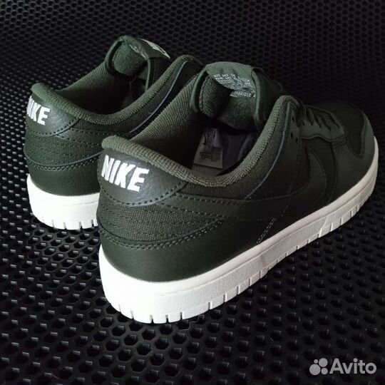 Nike Dunk Low Premium 