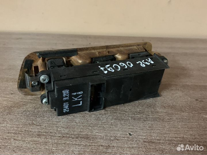 Блок стеклоподъемников Максима А32