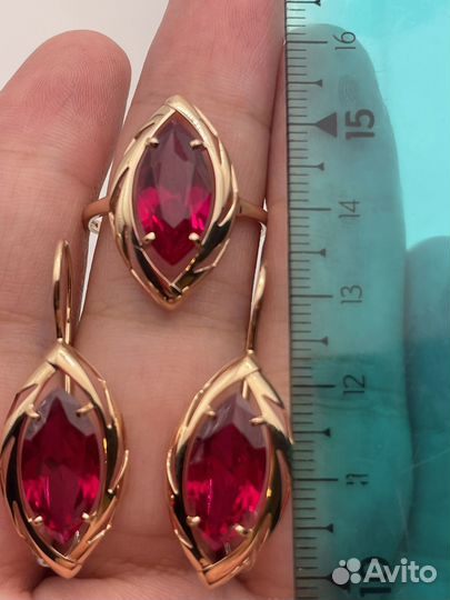 Золотые серьги и кольцо 585