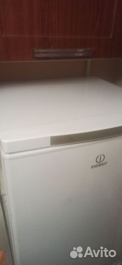 Холодильник indesit Ariston