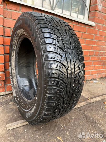 Nokian Tyres Hakkapeliitta 5 SUV 275/60 R18 117T