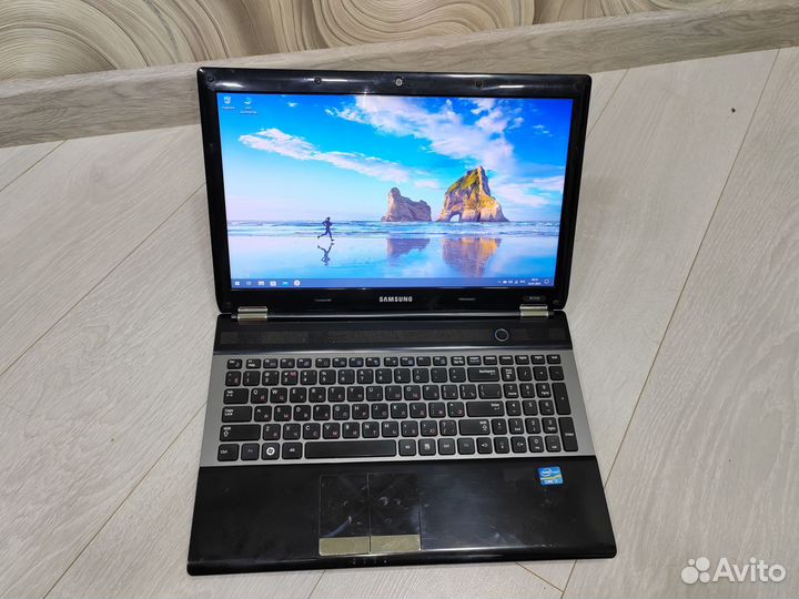 Ноутбук Samsung 15.6