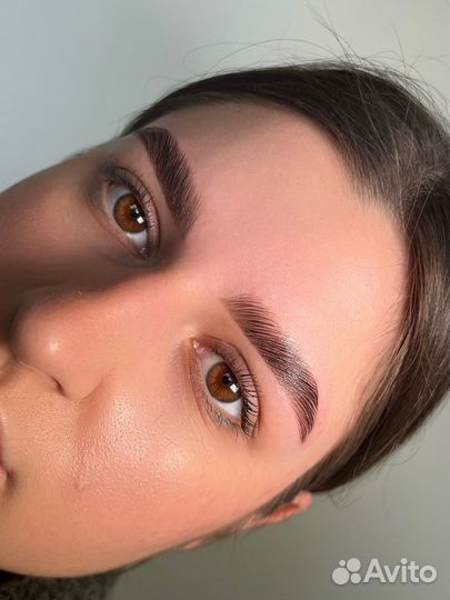 Мастер бровист