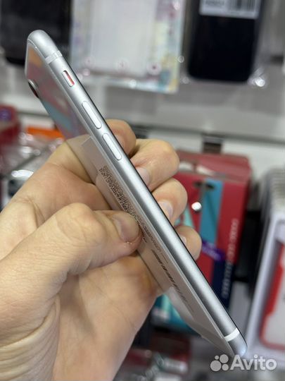 iPhone SE (2020), 64 ГБ