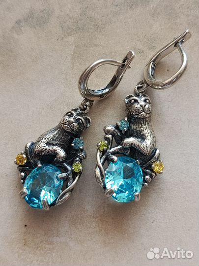 Серебряные серьги с фианитами 
