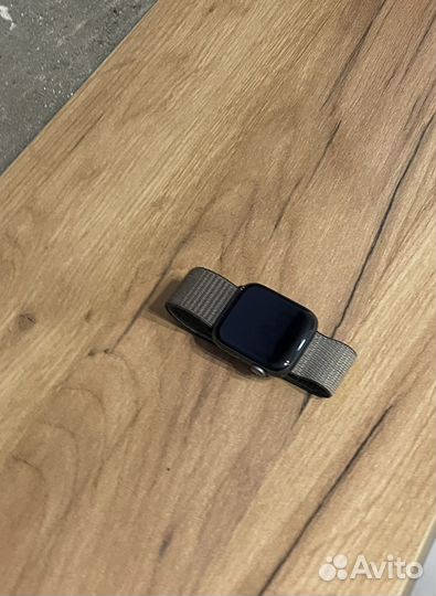 Часы apple watch 4 44 см