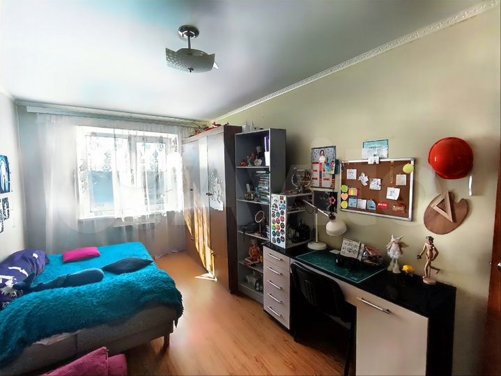 2-к. квартира, 55 м², 4/10 эт.