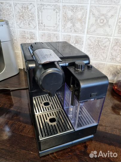 Капсульная кофемашина delonghi nespresso