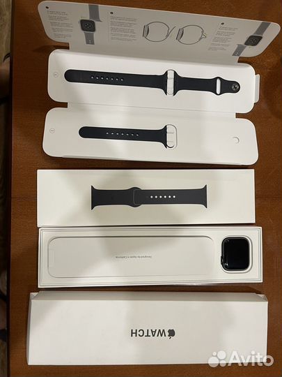 Часы Apple Watch Se 44mm 2020 (A2352)