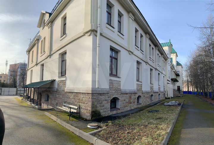 Продажа современного здания гостиницы, 4765 м²