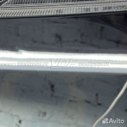 Уцененное стекло для фары Nissan Patrol Y61 (2004