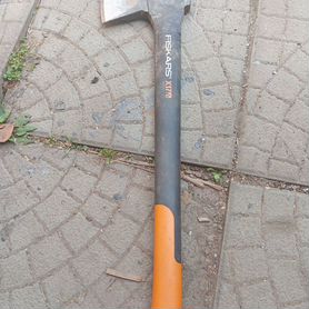 Топор колун fiskars x17