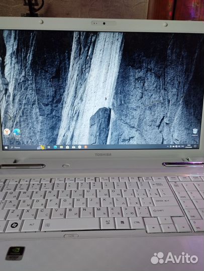 Ноутбук Toshiba satellite l775-a1w