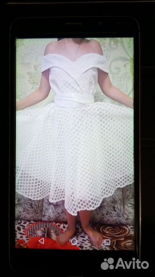 Платье на выпускной новое