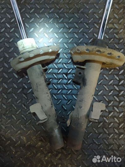 Амортизатор Land Rover Freelander 2