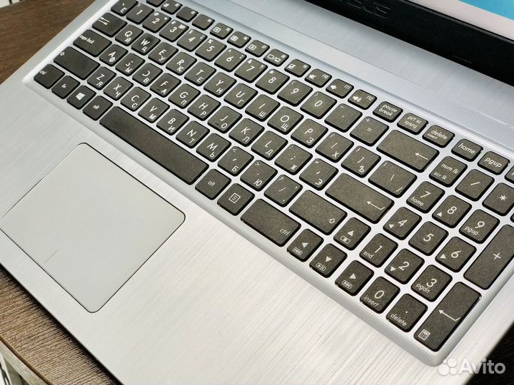 Нотубук Asus 15,6'/A6-9225/8Gb/SSD/Гарантия