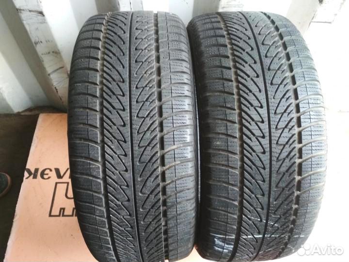 Goodyear UltraGrip Performance 215/50 R17