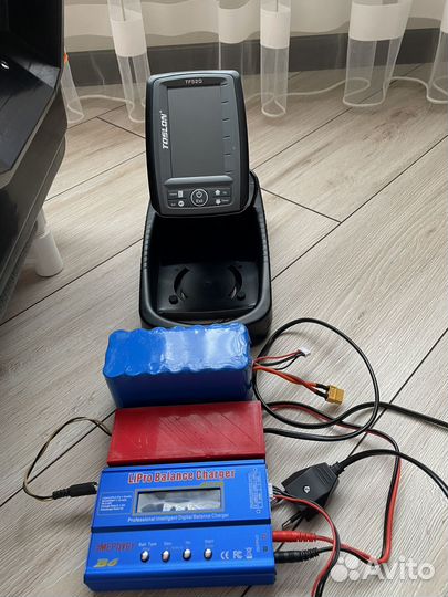 Прикормочный кораблик с gps и эхолотом