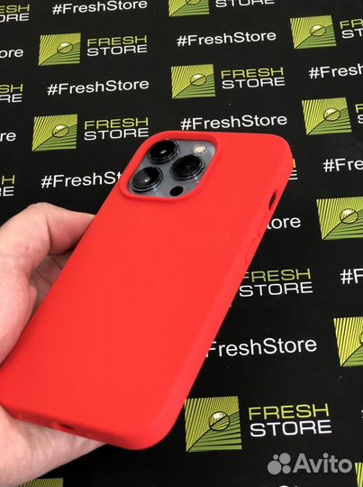 Цветные чехлы на iPhone 13pro