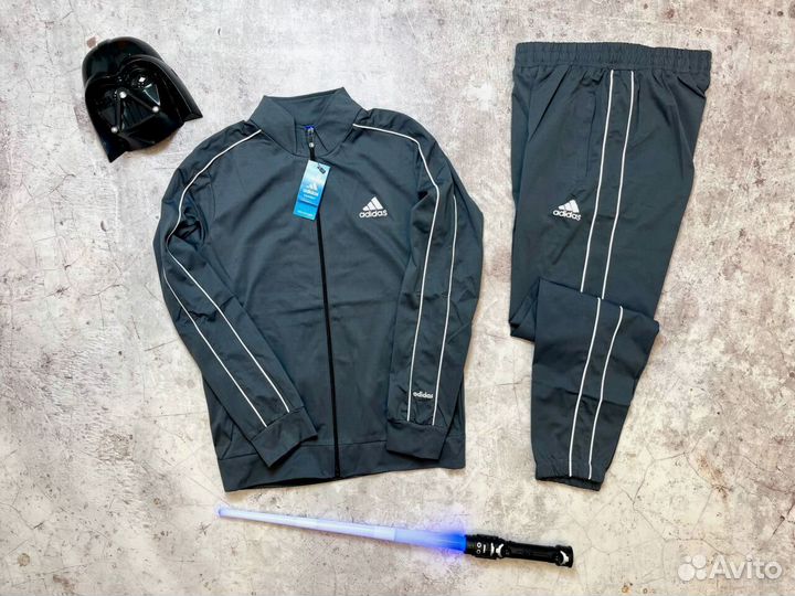 Спортивные костюмы Adidas