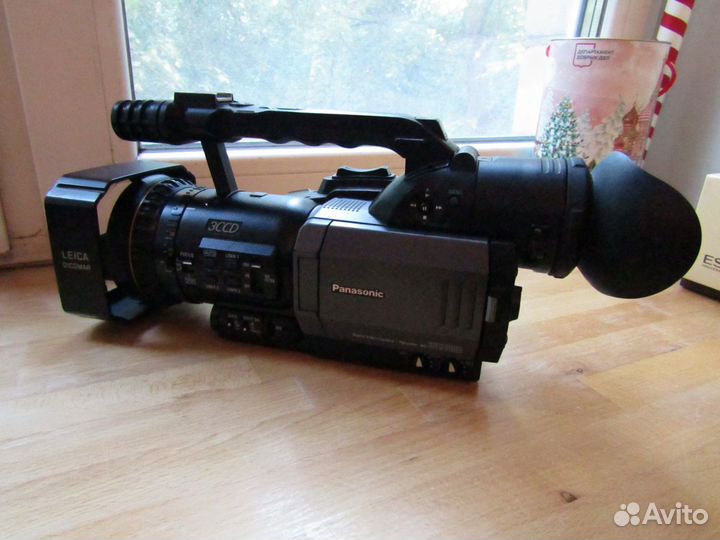 Профессиональная Видеокамера Panasonic AG-dvx100b