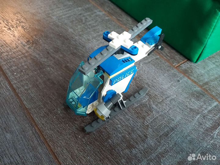 Lego City полицейский вертолет