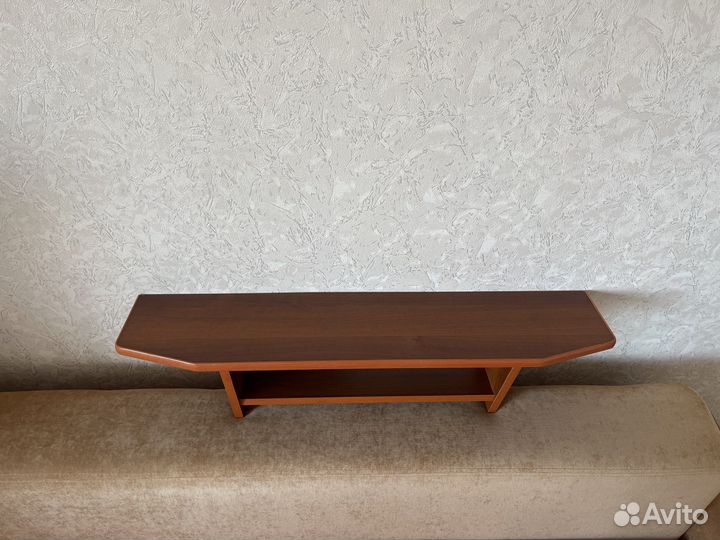 Полочка настенная прямая орех