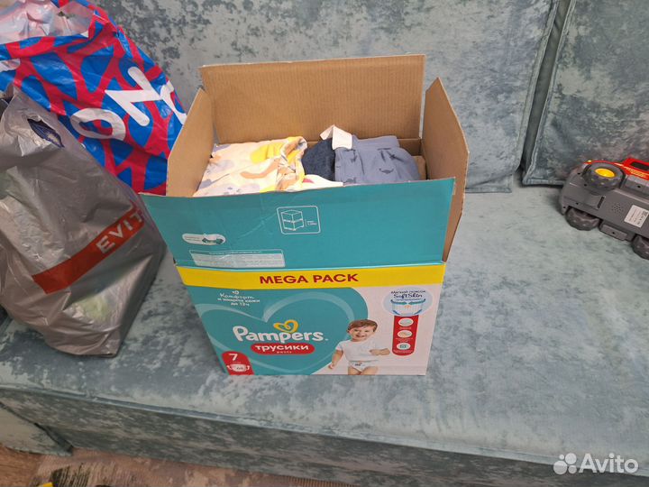 Вещи детские коробка