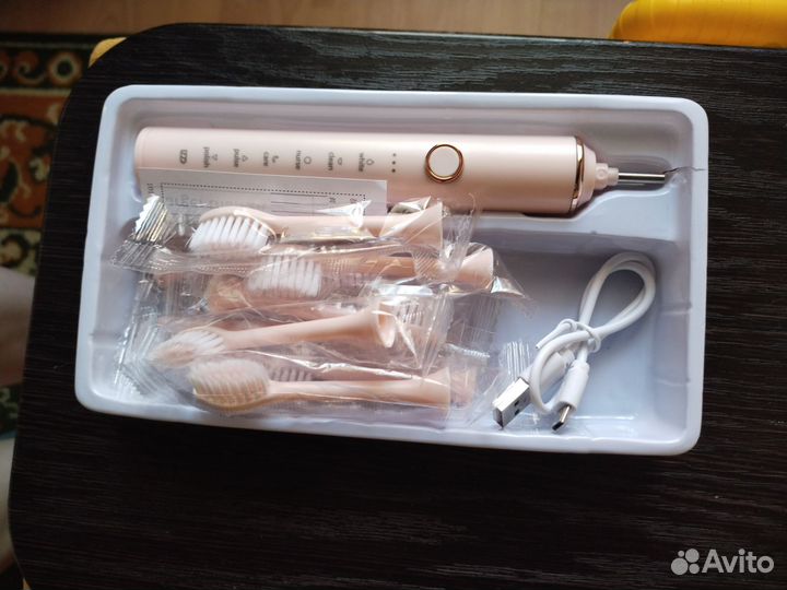 Электронная зубная щетка