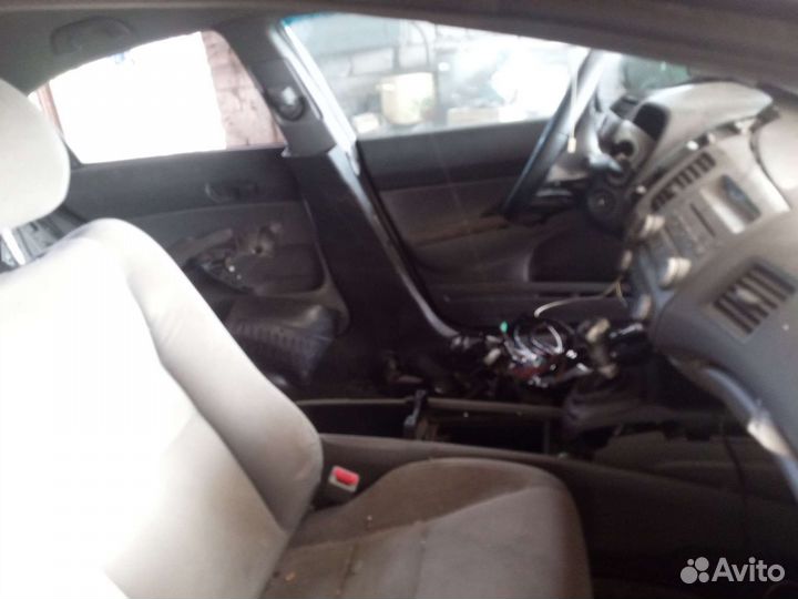 Honda Civic 1.8 МТ, 2008, битый, 150 000 км