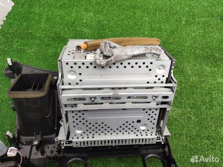 Магнитола Honda Civic 4D R18A1 2009