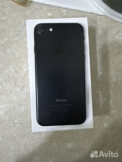 iPhone 7, 32 ГБ