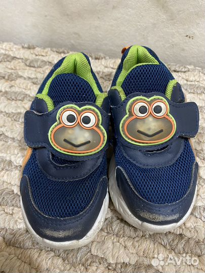 Кроссовки детские