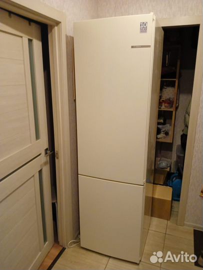 Продается холодильник bosch