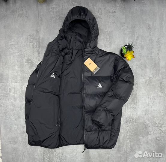 Зимние куртки Nike acg