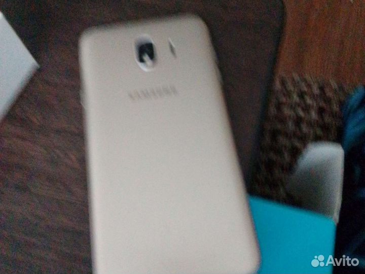 Телефон Samsung j4 2018