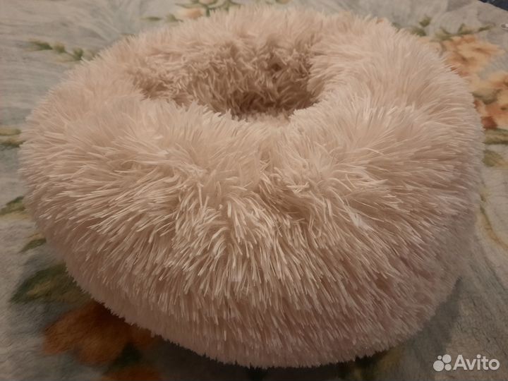 Лежанка для кошек и маленьких собак новая