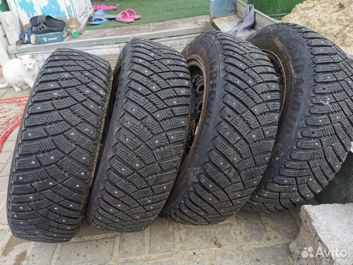 R15 Goodyear Ultragrip Ice Arctic 185/65, PCD 4x114.3 DIA 56.6