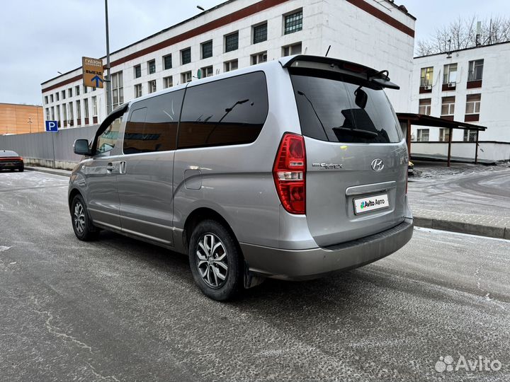 Hyundai Grand Starex 2.5 AT, 2016, 192 000 км